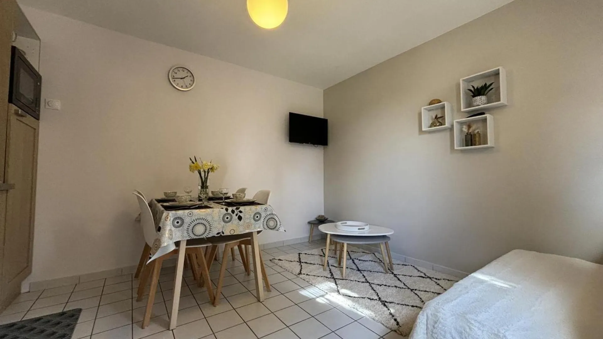 Holiday home Gite Confort Au Coeur De L'Allier : Randonnees, Canoe, Peche, Vignoble, Terrasse, Tout Inclus - Fr-1-489-512 Contigny