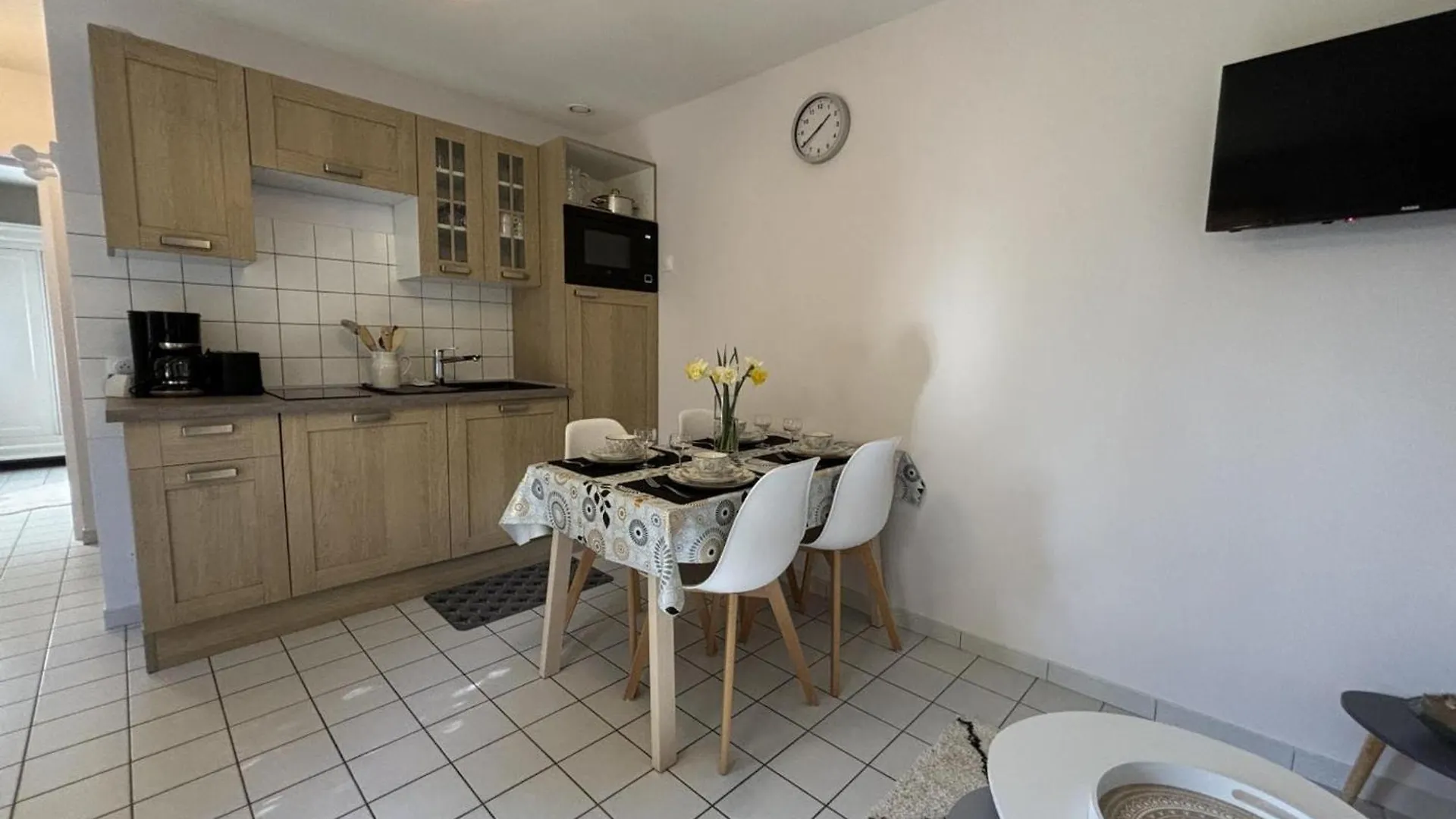 Holiday home Gite Confort Au Coeur De L'Allier : Randonnees, Canoe, Peche, Vignoble, Terrasse, Tout Inclus - Fr-1-489-512 Contigny