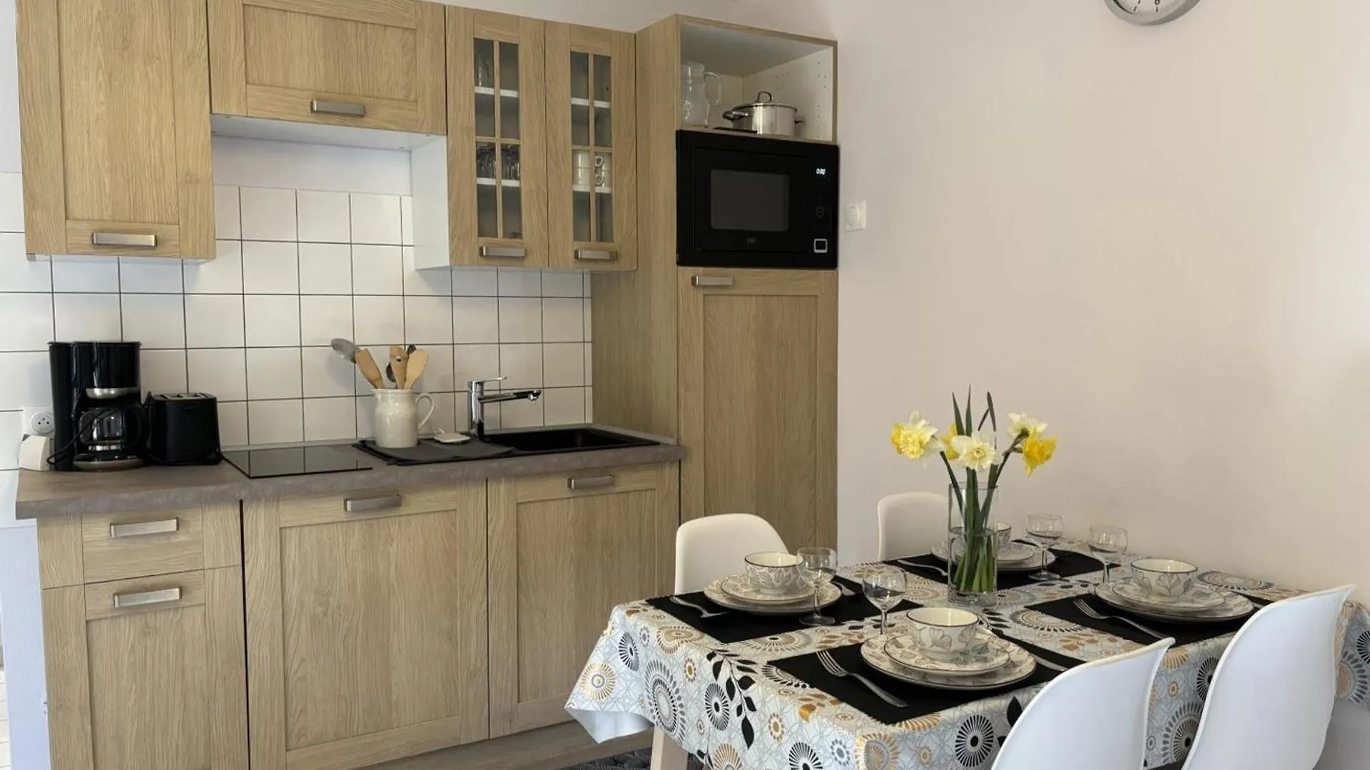 Gite Confort Au Coeur De L'Allier : Randonnees, Canoe, Peche, Vignoble, Terrasse, Tout Inclus - Fr-1-489-512 Contigny France